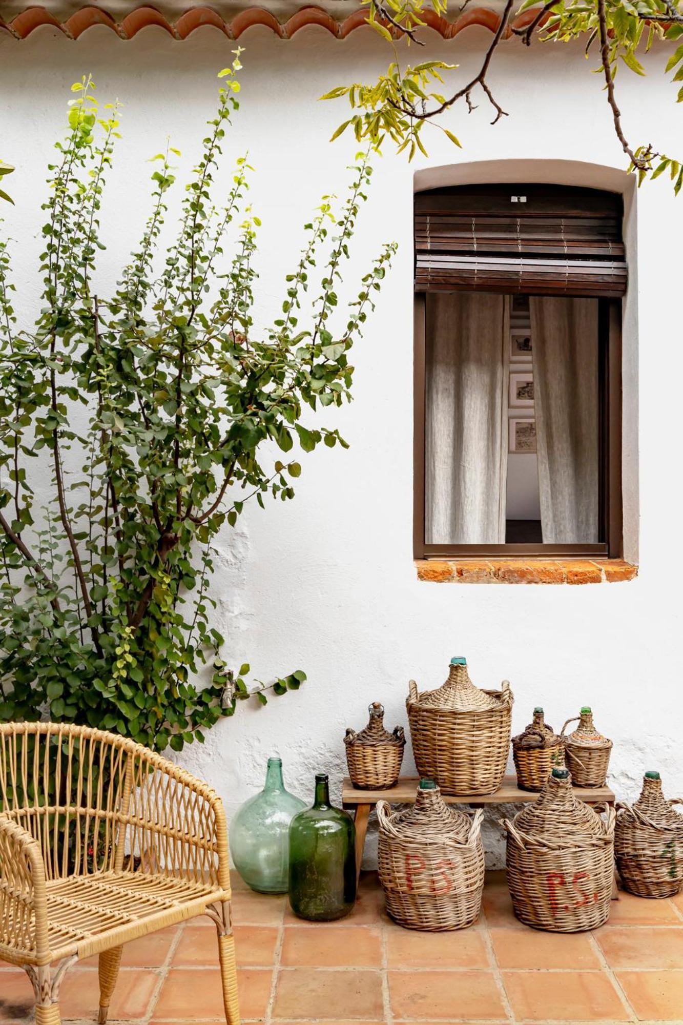 Apartamentos Turisticos El Patio Del Nogal กวาดาลูเป ภายนอก รูปภาพ