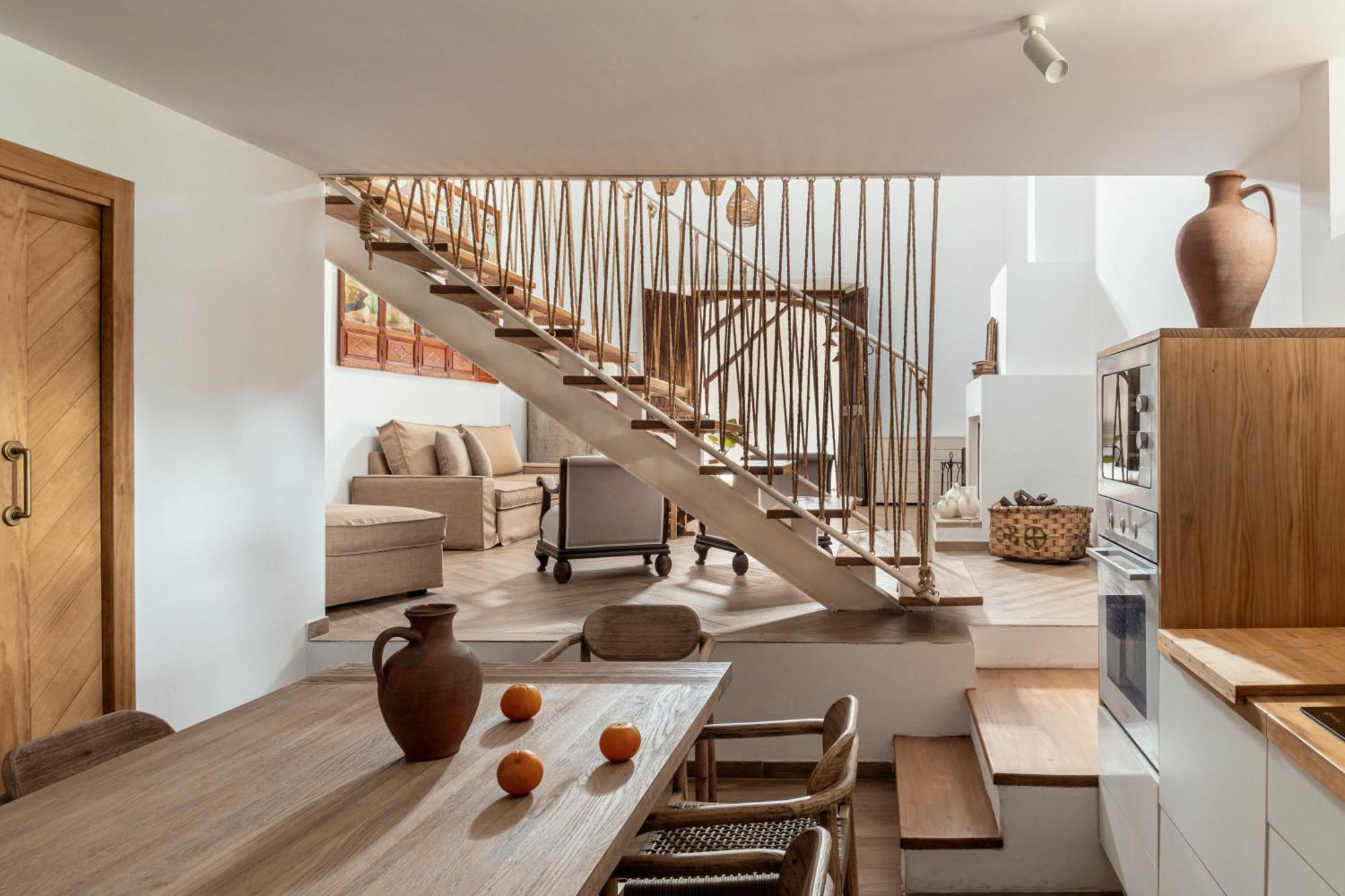 Apartamentos Turisticos El Patio Del Nogal กวาดาลูเป ภายนอก รูปภาพ